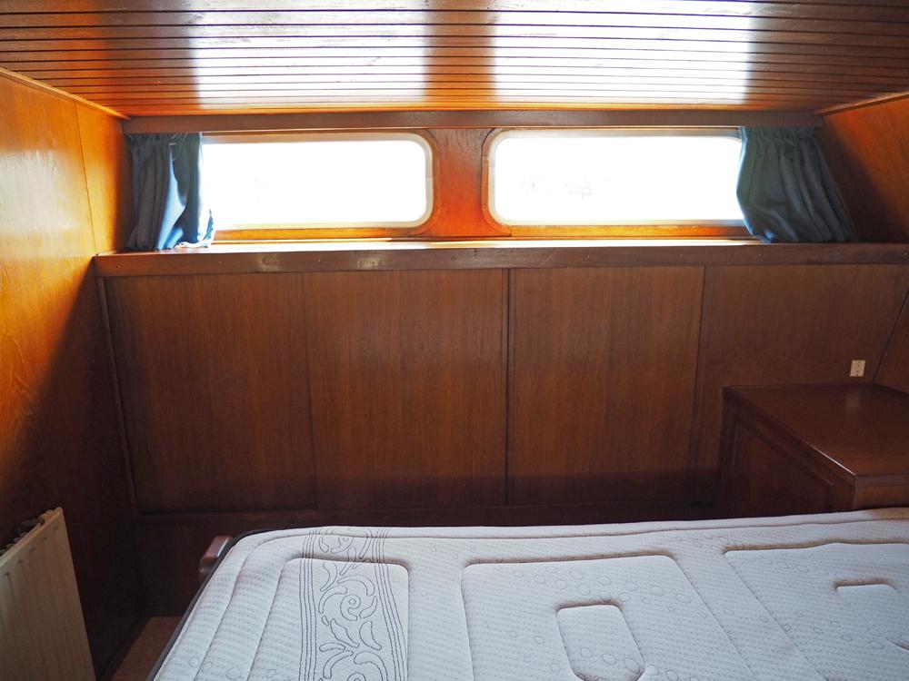Aft cabin, Accommodation